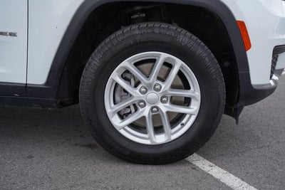 2023 Jeep Grand Cherokee L Laredo 4x2