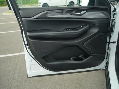 2023 Jeep Grand Cherokee L Altitude 4x2