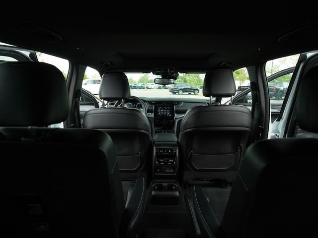 2023 Jeep Grand Cherokee L Altitude 4x2