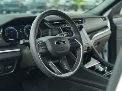 2023 Jeep Grand Cherokee L Altitude 4x2
