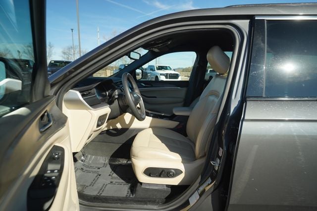 2023 Jeep Grand Cherokee L Limited 4x2