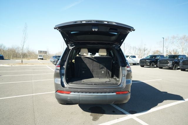 2023 Jeep Grand Cherokee L Limited 4x2