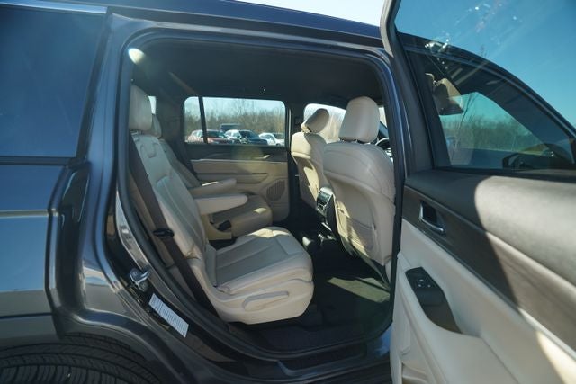 2023 Jeep Grand Cherokee L Limited 4x2