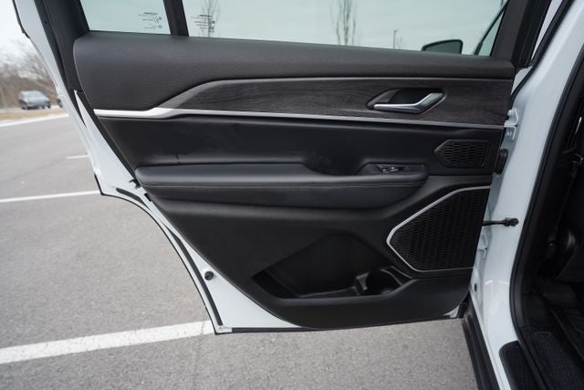 2022 Jeep Grand Cherokee L Limited 4x2