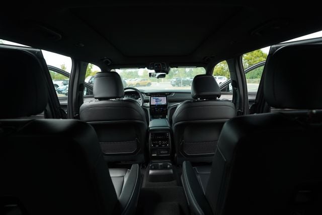 2025 Jeep Grand Cherokee GRAND CHEROKEE L LIMITED 4X2