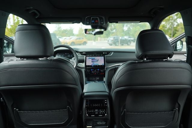 2025 Jeep Grand Cherokee GRAND CHEROKEE L LIMITED 4X2