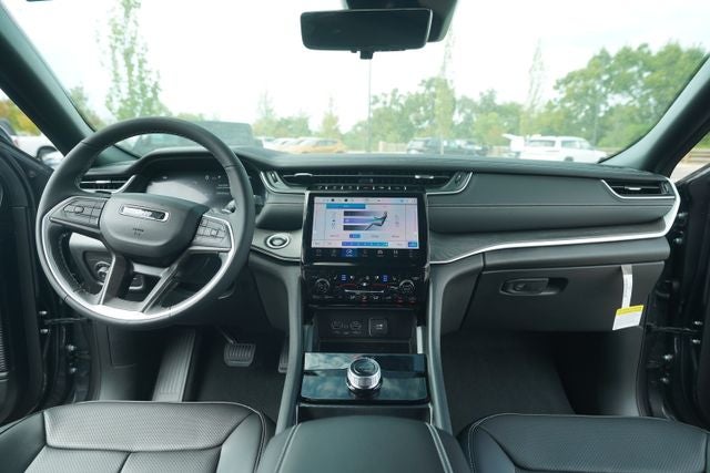 2025 Jeep Grand Cherokee GRAND CHEROKEE L LIMITED 4X2