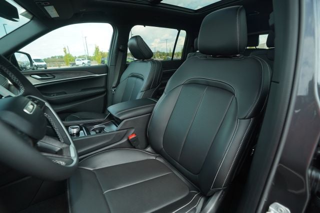 2025 Jeep Grand Cherokee GRAND CHEROKEE L LIMITED 4X2