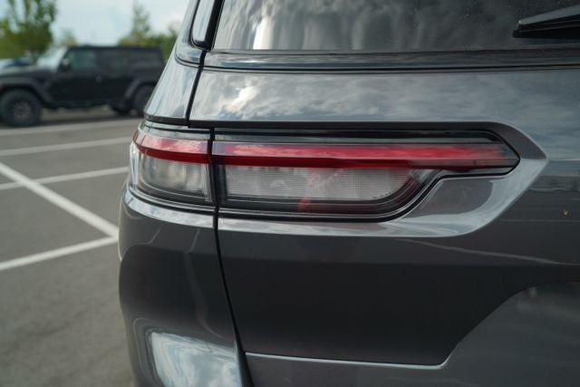 2025 Jeep Grand Cherokee GRAND CHEROKEE L LIMITED 4X2