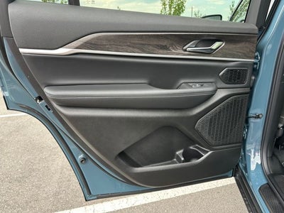 2027 Jeep Grand Cherokee Limited