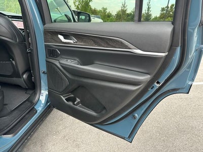 2027 Jeep Grand Cherokee Limited