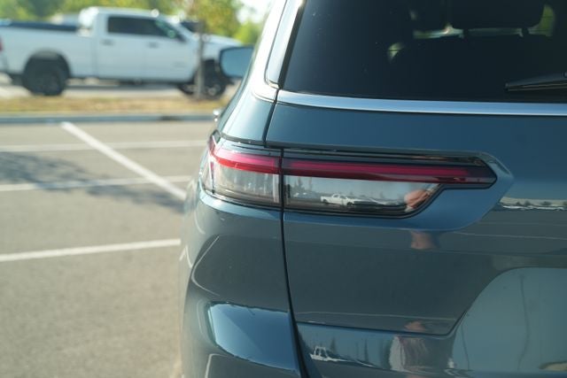 2027 Jeep Grand Cherokee Limited