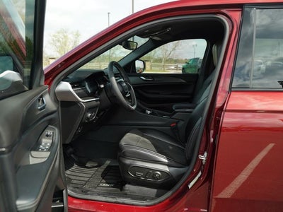 2024 Jeep Grand Cherokee L Altitude 4x4