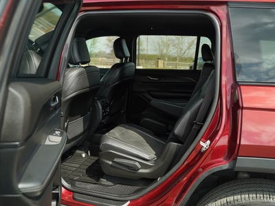 2024 Jeep Grand Cherokee L Altitude 4x4