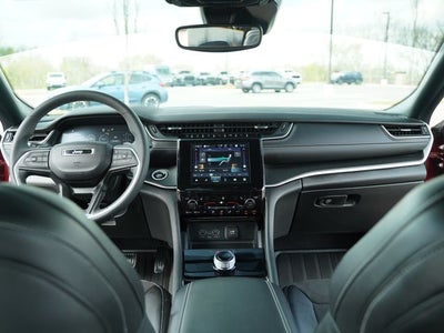 2024 Jeep Grand Cherokee L Altitude 4x4