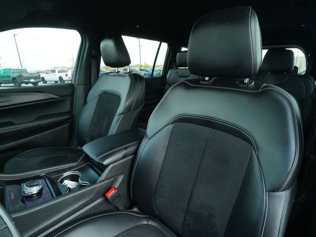 2024 Jeep Grand Cherokee L Altitude 4x4