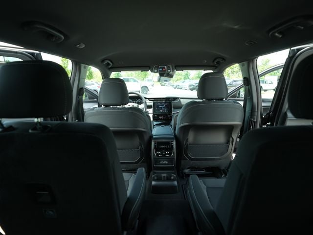 2026 Jeep Grand Cherokee GRAND CHEROKEE L LAREDO 4X4