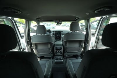 2026 Jeep Grand Cherokee Laredo