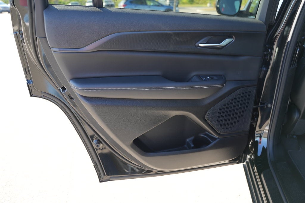 2027 Jeep Grand Cherokee Laredo