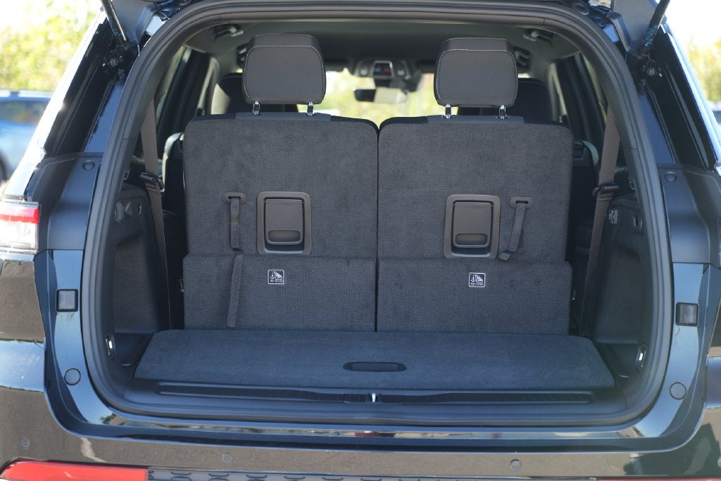 2027 Jeep Grand Cherokee Laredo