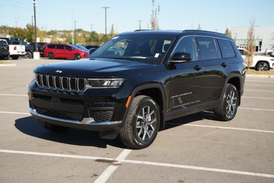 2027 Jeep Grand Cherokee Laredo