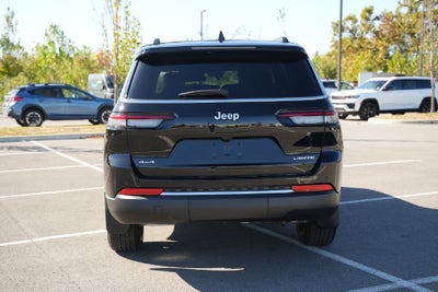 2027 Jeep Grand Cherokee Laredo