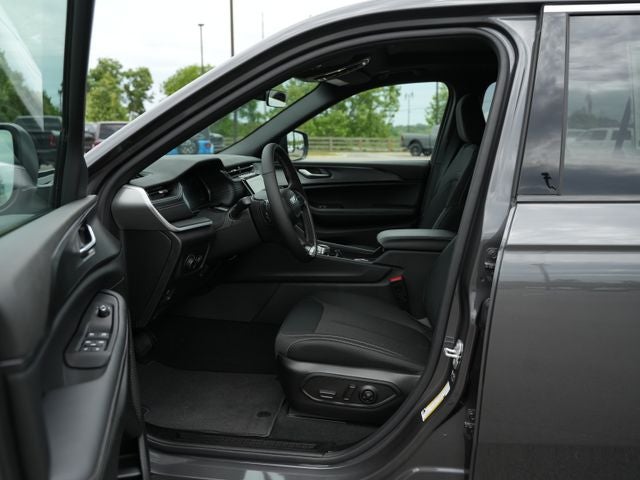 2026 Jeep Grand Cherokee GRAND CHEROKEE L LAREDO X 4X4