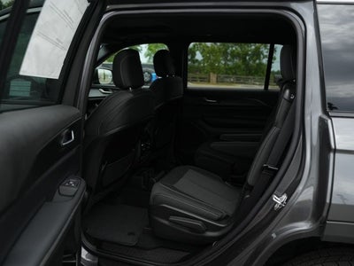 2026 Jeep Grand Cherokee GRAND CHEROKEE L LAREDO X 4X4