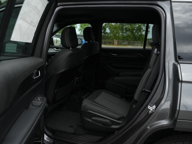 2026 Jeep Grand Cherokee GRAND CHEROKEE L LAREDO X 4X4