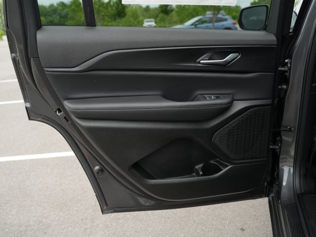 2026 Jeep Grand Cherokee GRAND CHEROKEE L LAREDO X 4X4