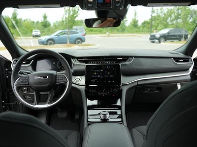 2026 Jeep Grand Cherokee GRAND CHEROKEE L LAREDO X 4X4