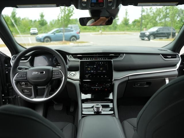 2026 Jeep Grand Cherokee GRAND CHEROKEE L LAREDO X 4X4