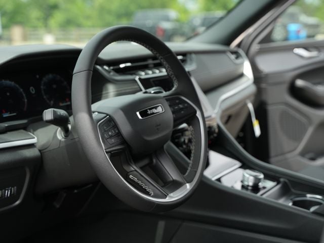 2026 Jeep Grand Cherokee GRAND CHEROKEE L LAREDO X 4X4