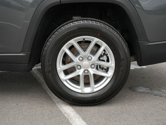 2026 Jeep Grand Cherokee GRAND CHEROKEE L LAREDO X 4X4