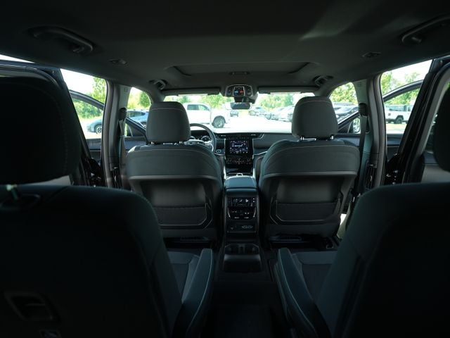2026 Jeep Grand Cherokee GRAND CHEROKEE L LAREDO X 4X4