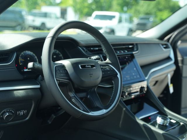 2026 Jeep Grand Cherokee GRAND CHEROKEE L LAREDO X 4X4