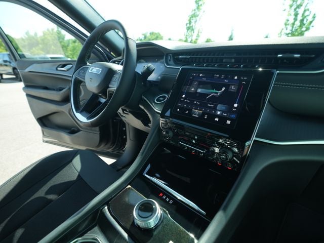 2026 Jeep Grand Cherokee GRAND CHEROKEE L LAREDO X 4X4