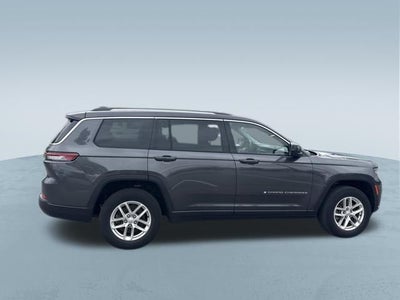 2022 Jeep Grand Cherokee L Laredo 4x4
