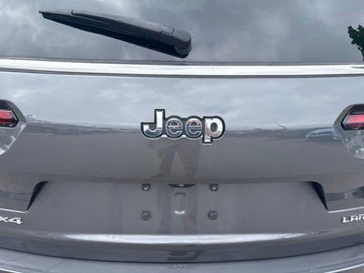 2022 Jeep Grand Cherokee L Laredo 4x4