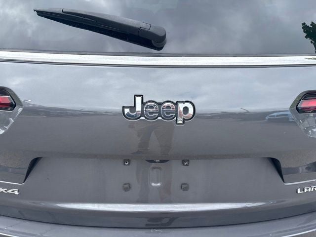 2022 Jeep Grand Cherokee L Laredo 4x4