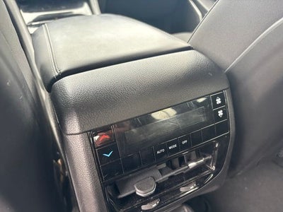 2022 Jeep Grand Cherokee L Laredo 4x4