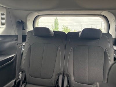 2022 Jeep Grand Cherokee L Laredo 4x4