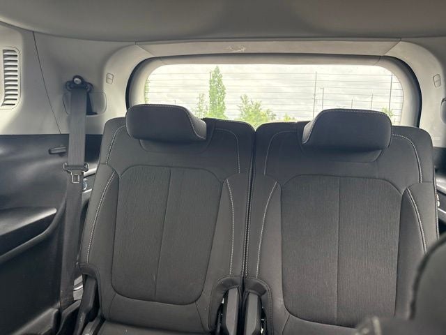 2022 Jeep Grand Cherokee L Laredo 4x4