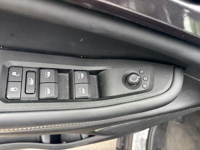 2022 Jeep Grand Cherokee L Laredo 4x4