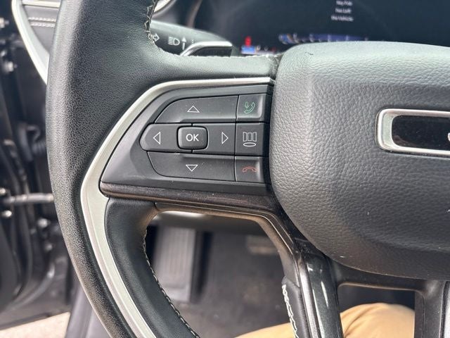 2022 Jeep Grand Cherokee L Laredo 4x4