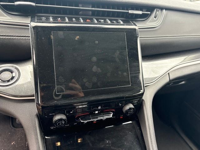 2022 Jeep Grand Cherokee L Laredo 4x4
