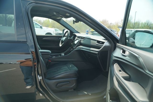 2025 Jeep Grand Cherokee L Altitude X 4x4