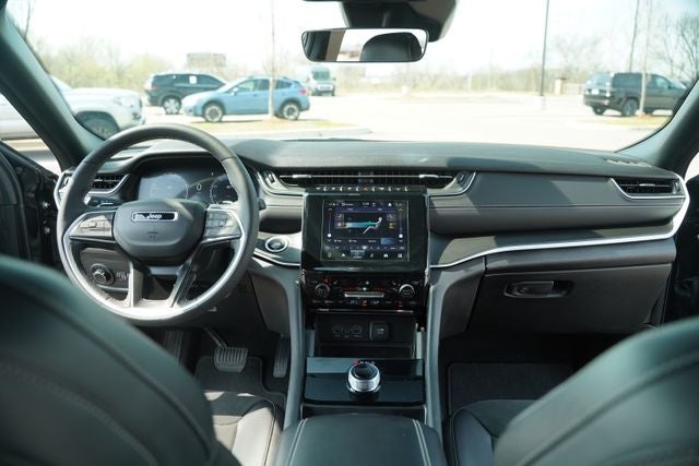 2025 Jeep Grand Cherokee L Altitude X 4x4