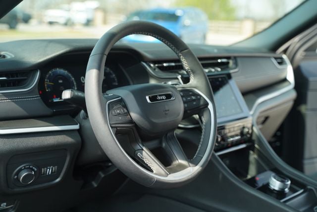 2025 Jeep Grand Cherokee L Altitude X 4x4