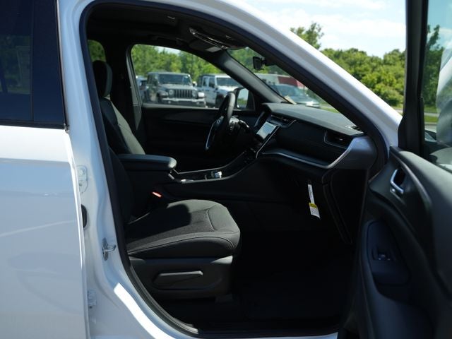 2026 Jeep Grand Cherokee GRAND CHEROKEE L LAREDO X 4X4